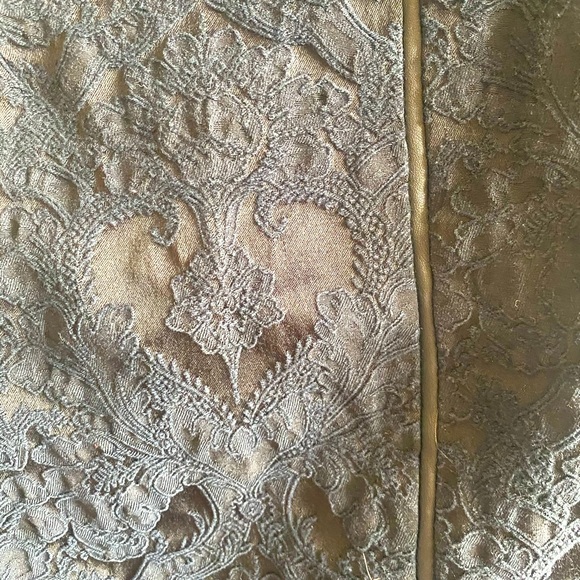 Zara black pencil skirt with leather piping. - Picture 3 of 3